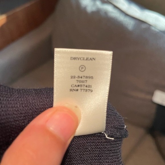 Ann Taylor 100% extra fine Italian merino wool v neck Crystal embellish sweater - Picture 4 of 7